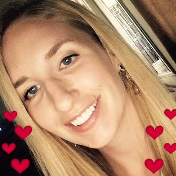 Meet your Posher, Camille - Picture 1 of 1